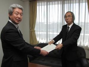 (写真)結果報告の様子