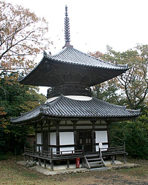 朝光寺 多宝塔