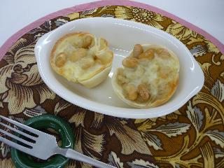 ギョウザの皮でもち麦と大豆入りグラタン完成写真