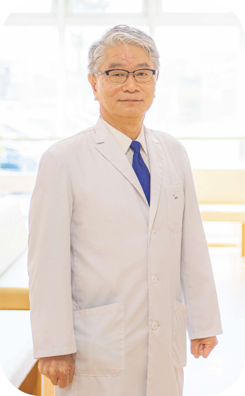 院長顔写真（左画像）