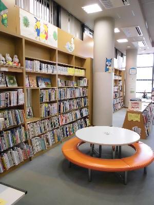 東条図書館 児童コーナー