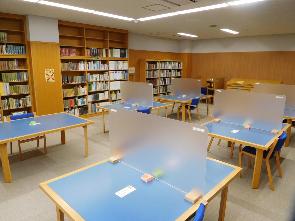 （写真）滝野図書館