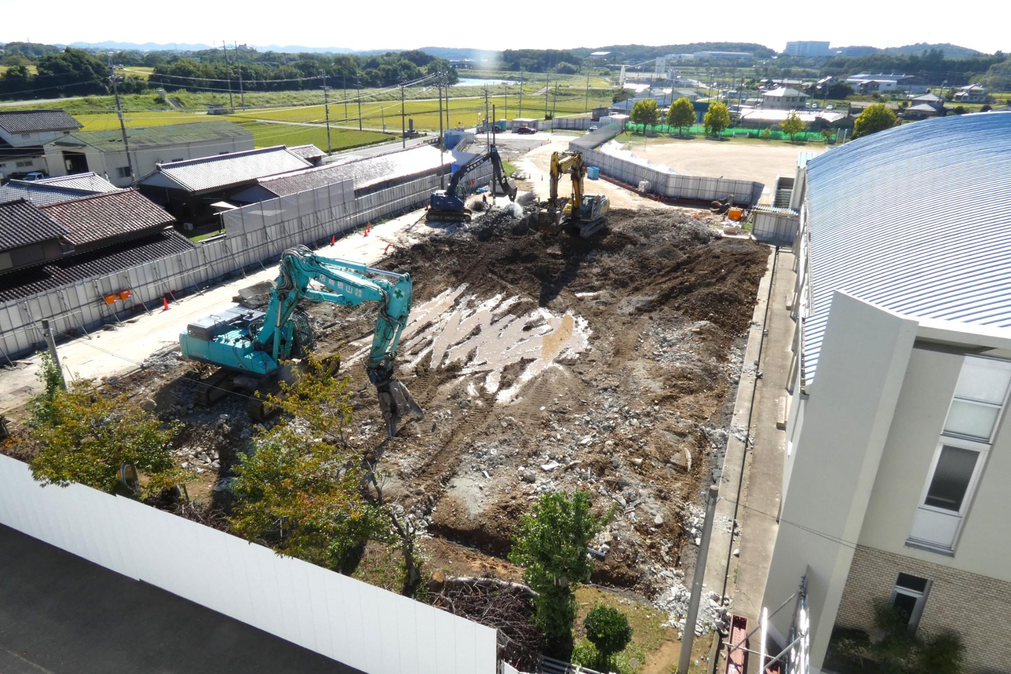 工事進捗　令和8年9月末　西駐車場整備工事及びプール解体工事